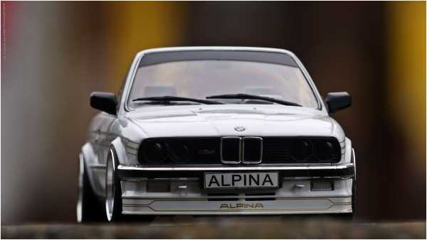 1:18 BMW E30 Cabriolet Alpina C2 2.7 / Metall Modell + OVP